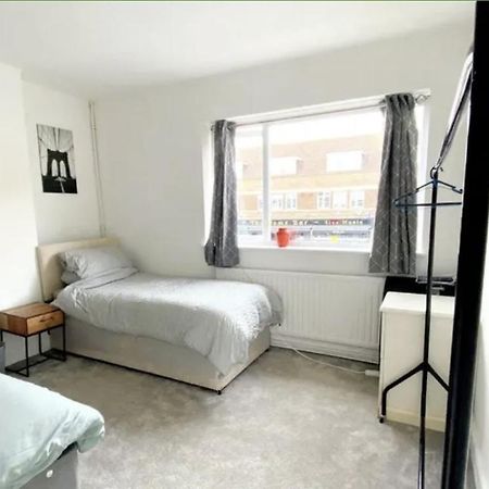 4 Bedroom Property Close To The Harry Potter Studio And Watford Junction Luaran gambar